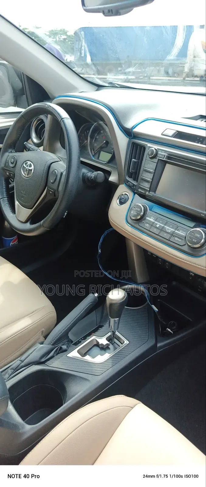 Toyota RAV4 2015 Brown