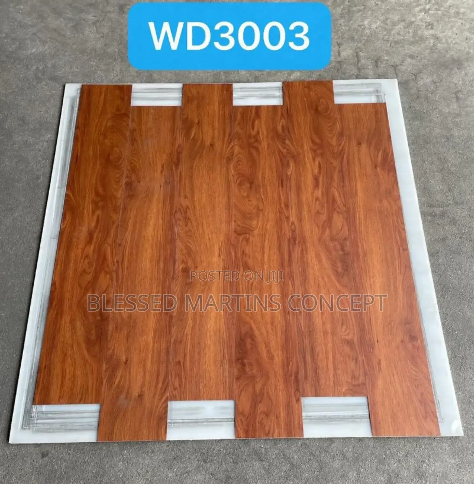 Vinyl Laminated Wooden Design PVC Floor, Contains 3.24 Sq Meters