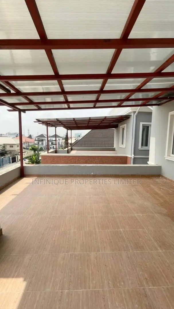 3bdrm Duplex in Lekki Phase 1 for sale