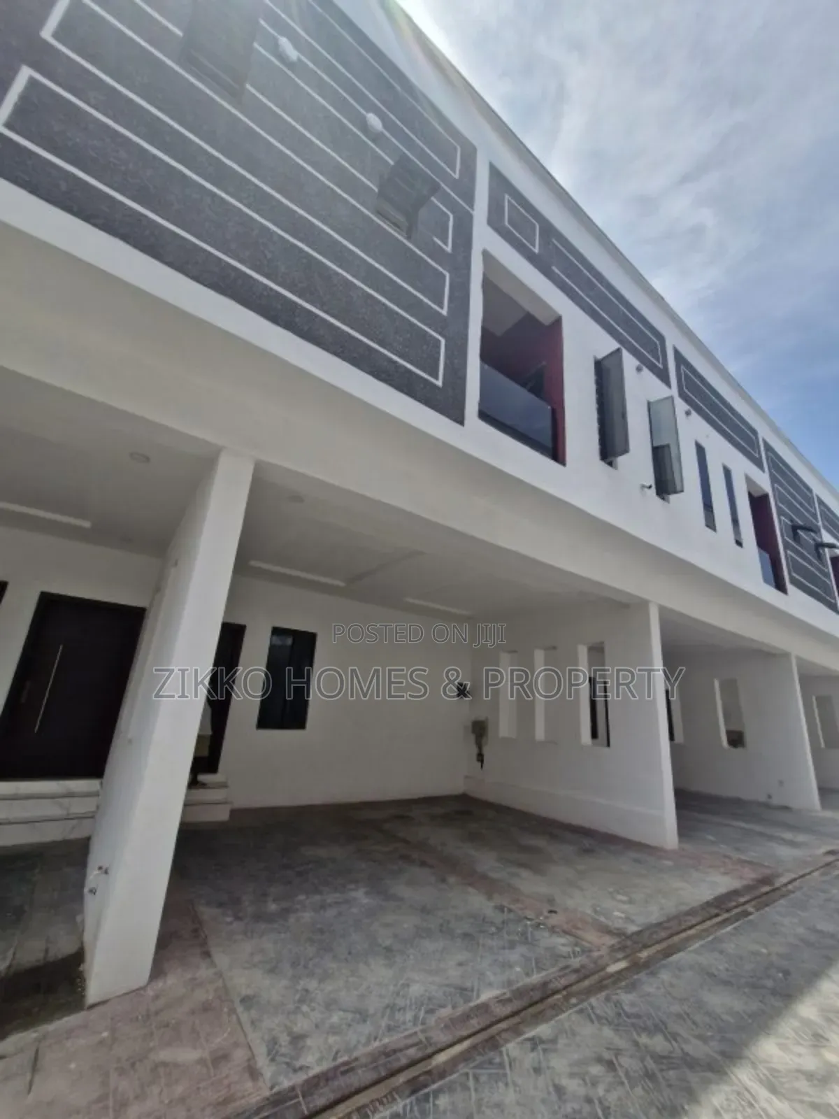 3bdrm Townhouse/Terrace in Ajah for sale