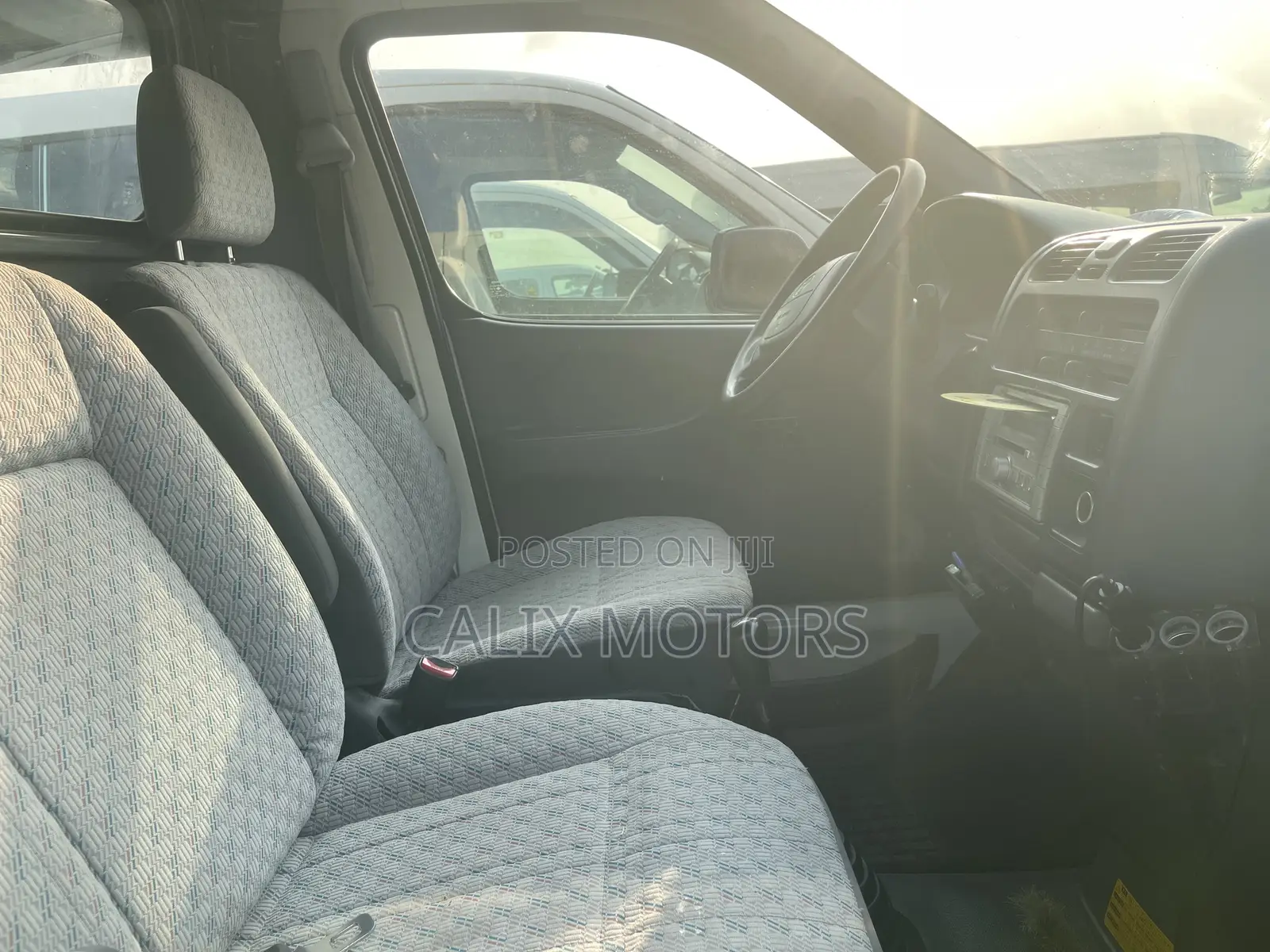 Toyota HiAce 2005 White