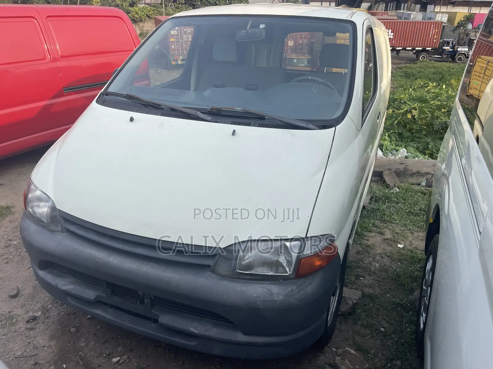 Toyota HiAce 2005 White