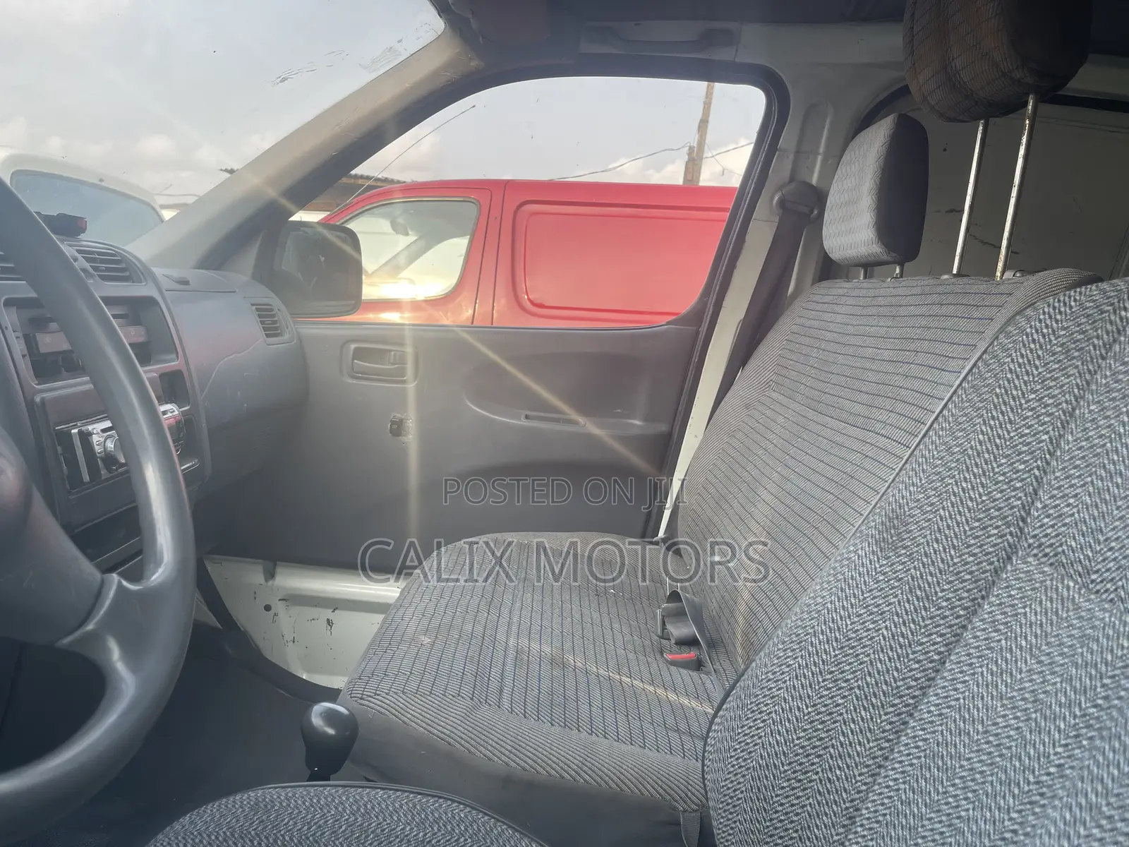 Toyota HiAce 2005 White