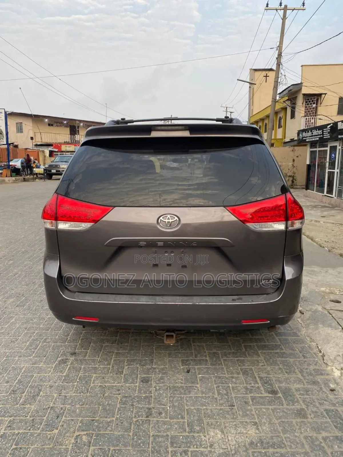 Toyota Sienna XLE 7 Passenger 2011 Gray