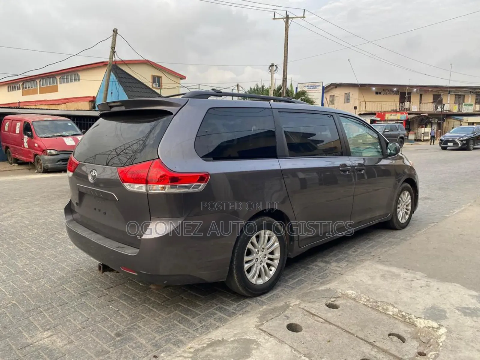 Toyota Sienna XLE 7 Passenger 2011 Gray