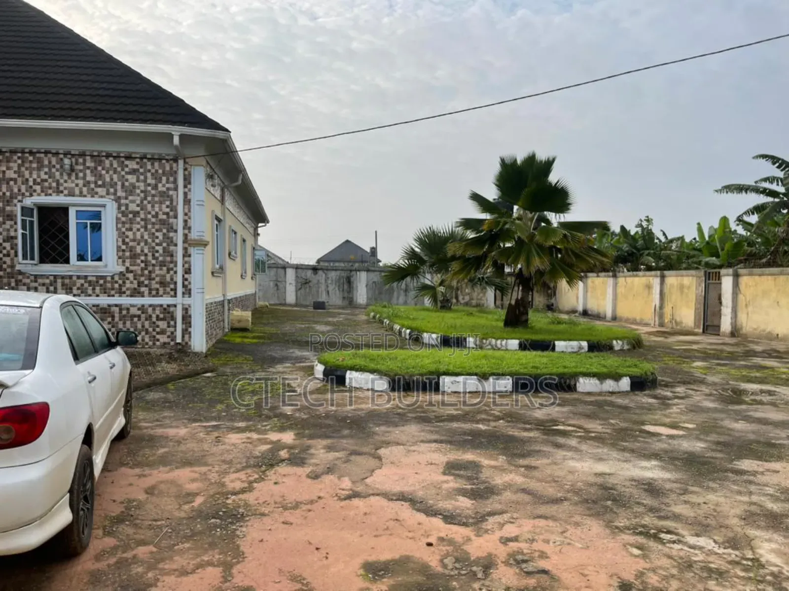 5bdrm Bungalow in Benin City for sale