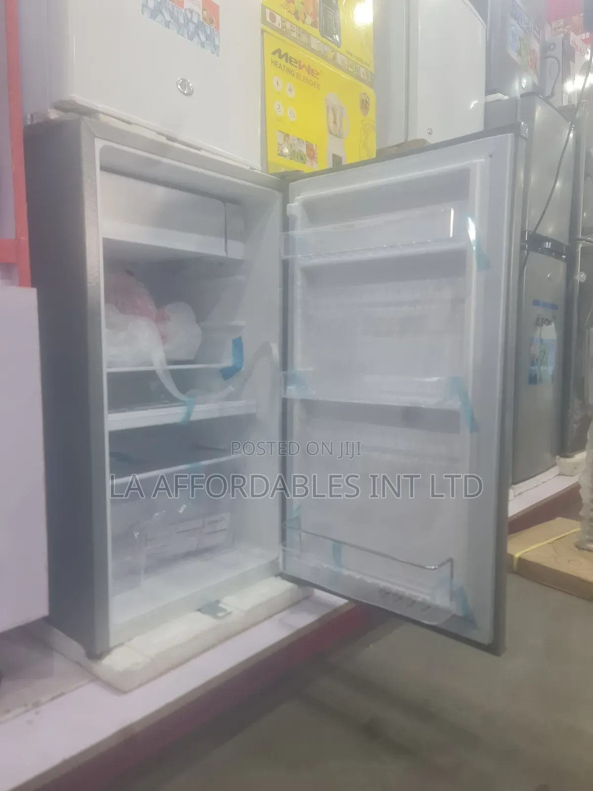 Aeon Refrigerator. Model Ars100g. One Year Warranty.