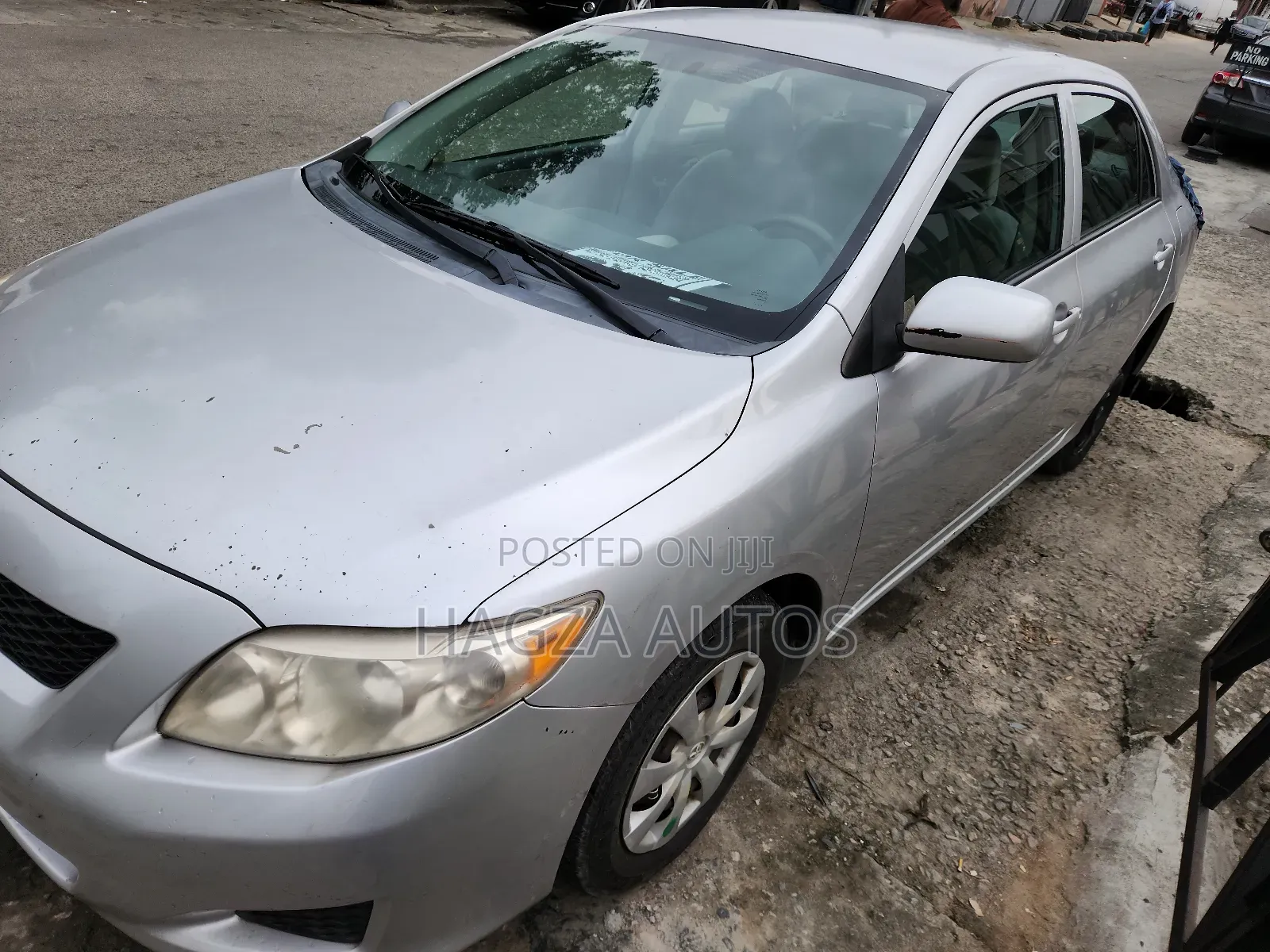 Toyota Corolla LE 4dr Sedan (1.8L 4cyl 4A) 2010 Silver