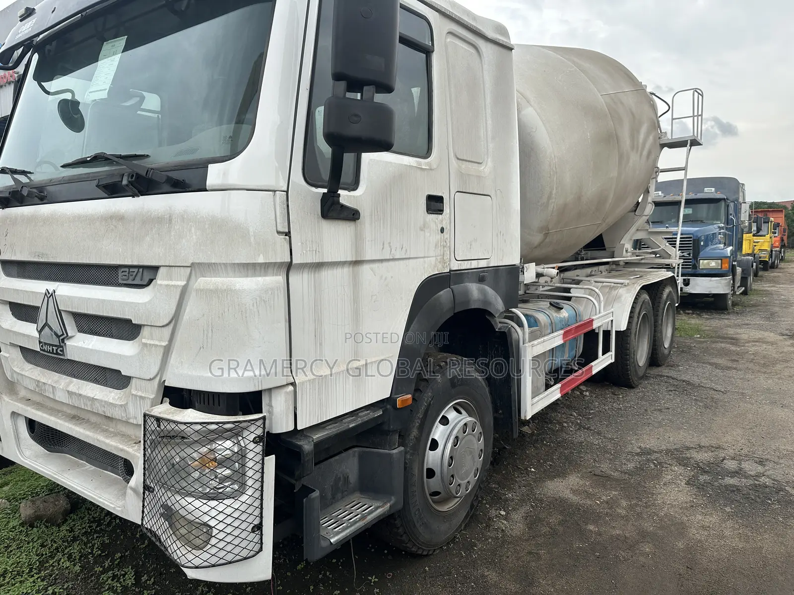 Foreign Used Cement Mixer Truck 10 Cubic Meters