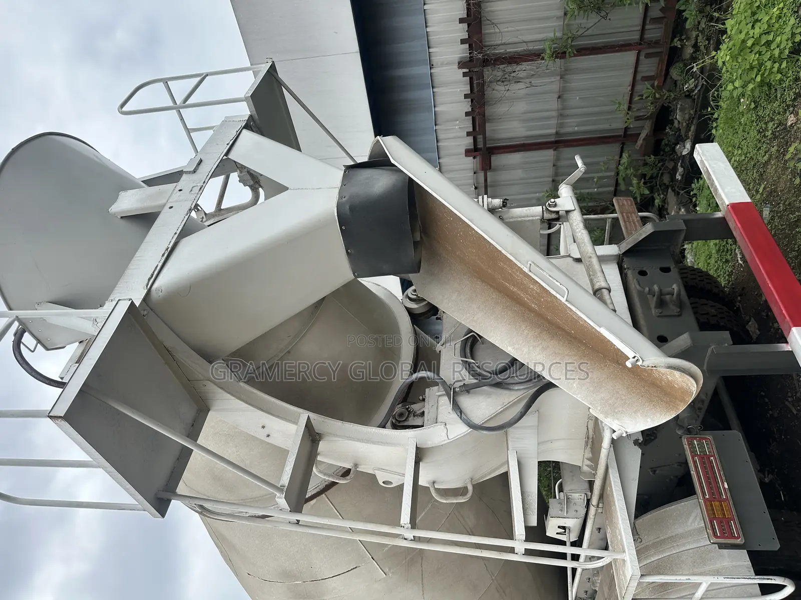 Foreign Used Cement Mixer Truck 10 Cubic Meters