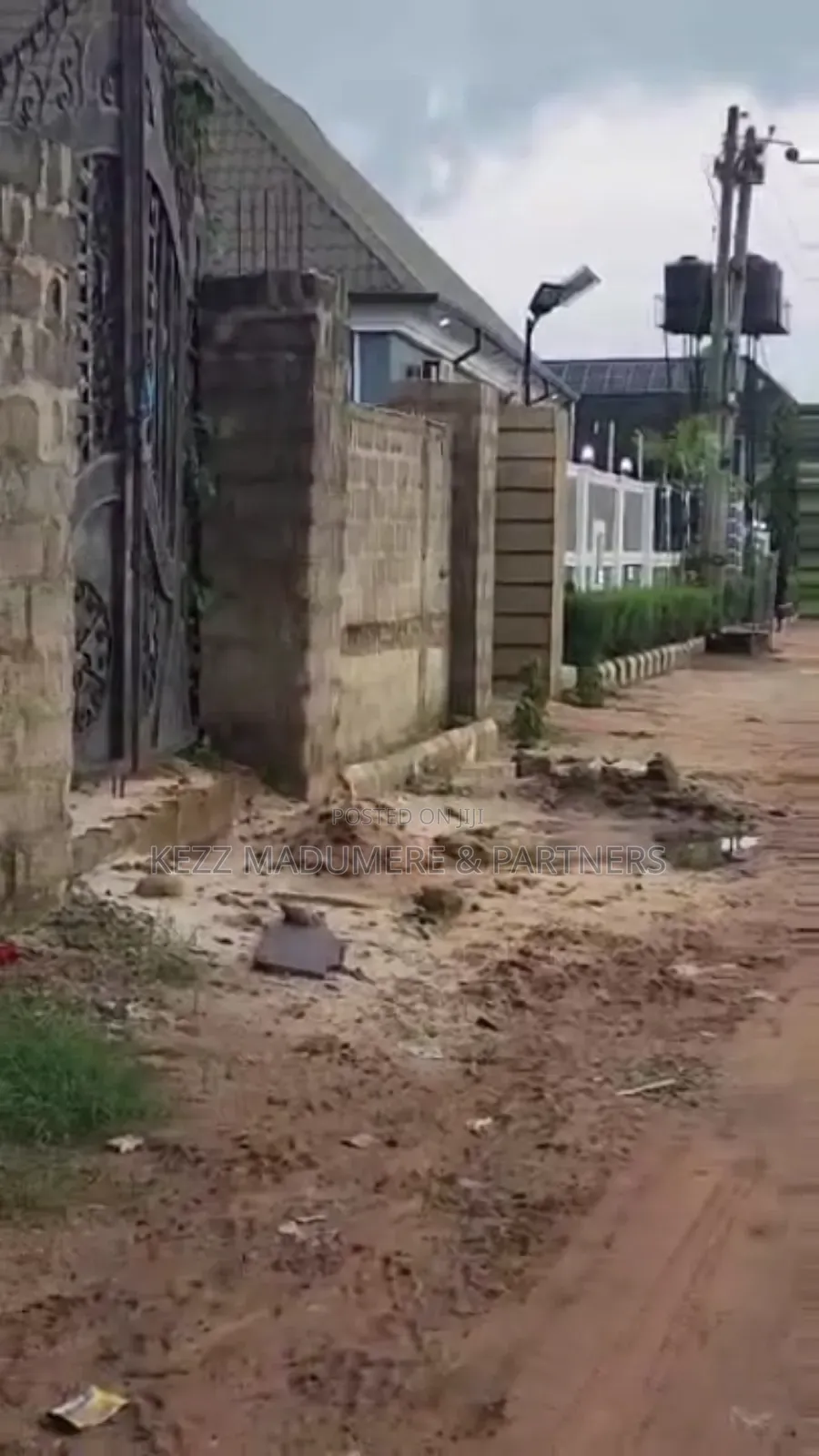 For Sale : 3 Fenced With Gate at Ogbosisi Rd Egbu Owerri