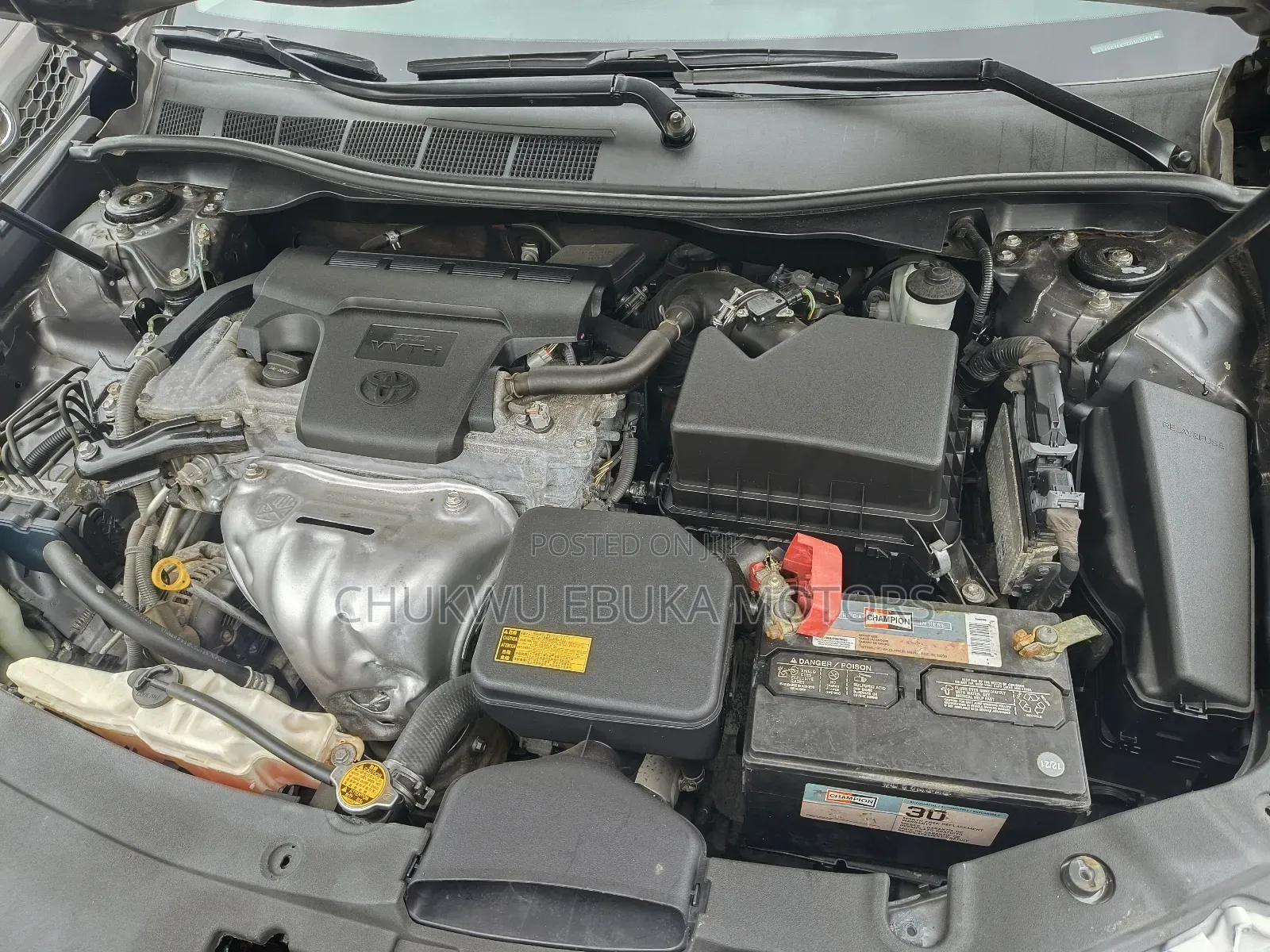 Toyota Camry LE 4dr Sedan (2.5L 4cyl 6A) 2012 Gray