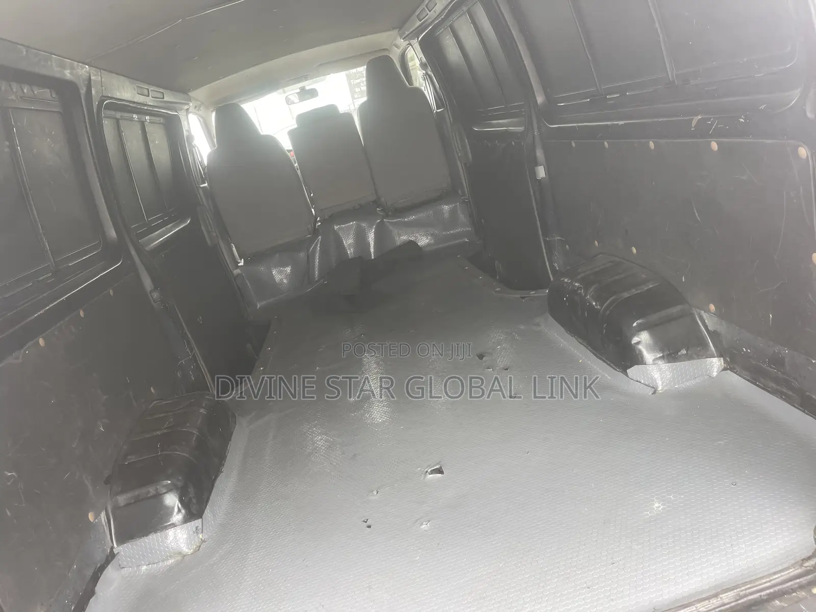 Toyota HiAce 2008 Black