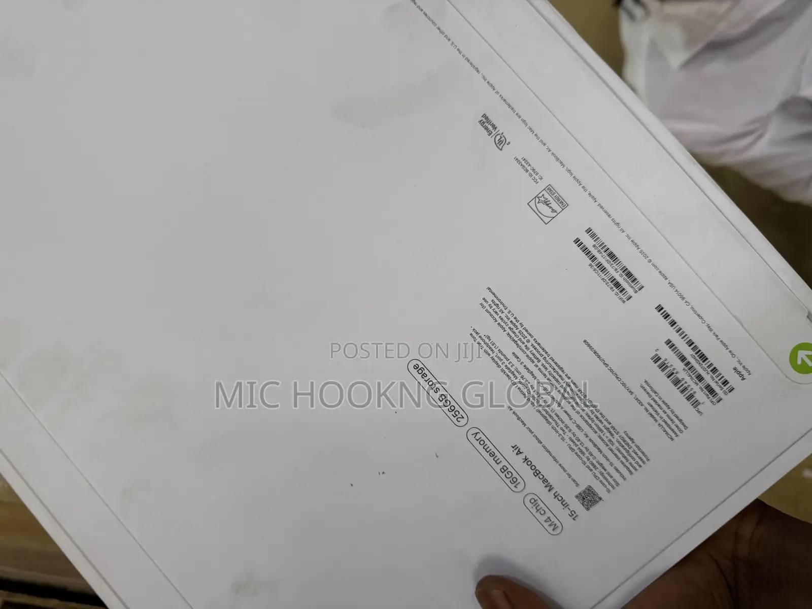 New Laptop Apple MacBook Air 2025 M4 15-inch 16GB Apple M4 SSD 256GB