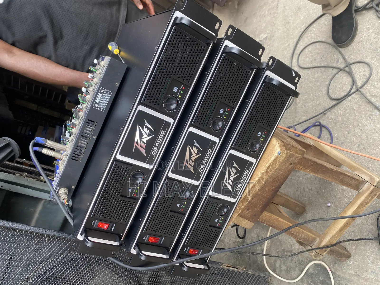 Professional Cs4000 Power Amplifier
