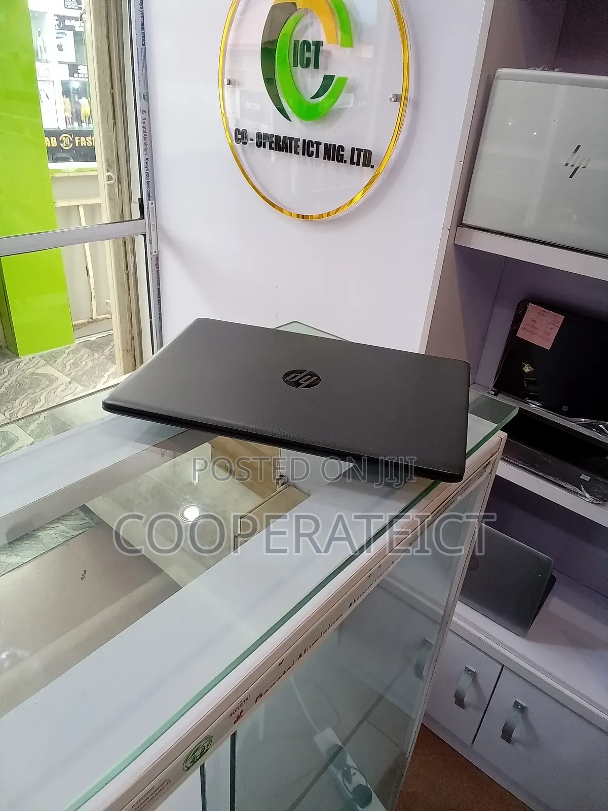 Laptop HP 250 G6 8GB Intel Core I5 SSHD (Hybrid) 500GB