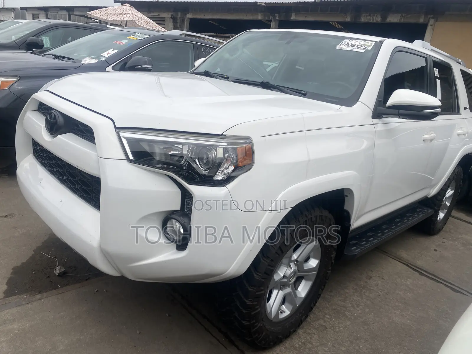 Toyota 4-Runner SR5 4x4 2018 White