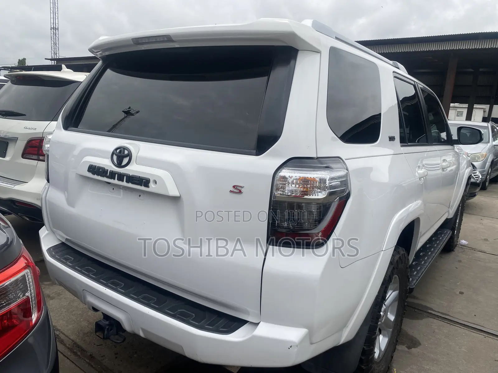 Toyota 4-Runner SR5 4x4 2018 White