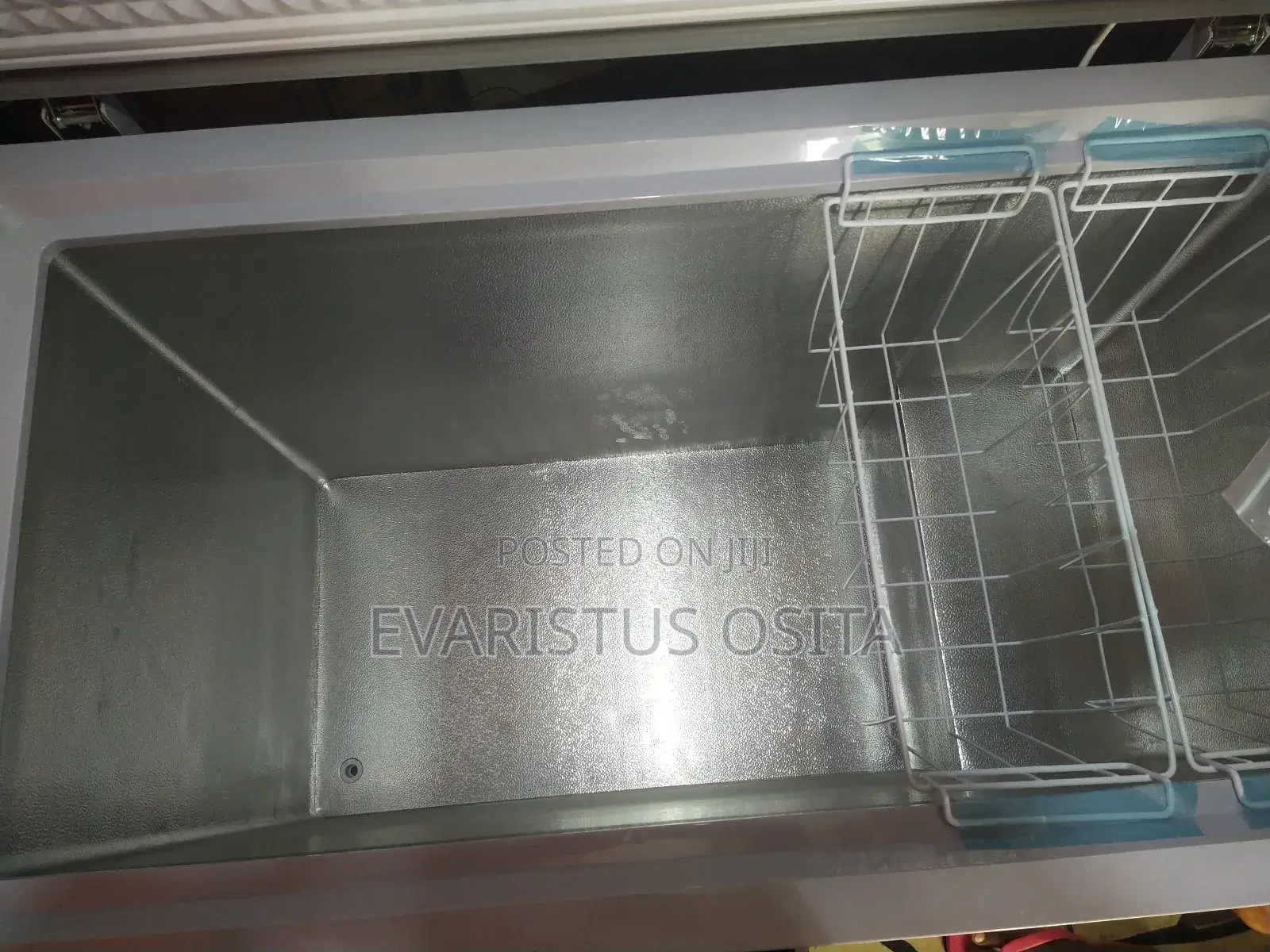 Lg Chest Freezer