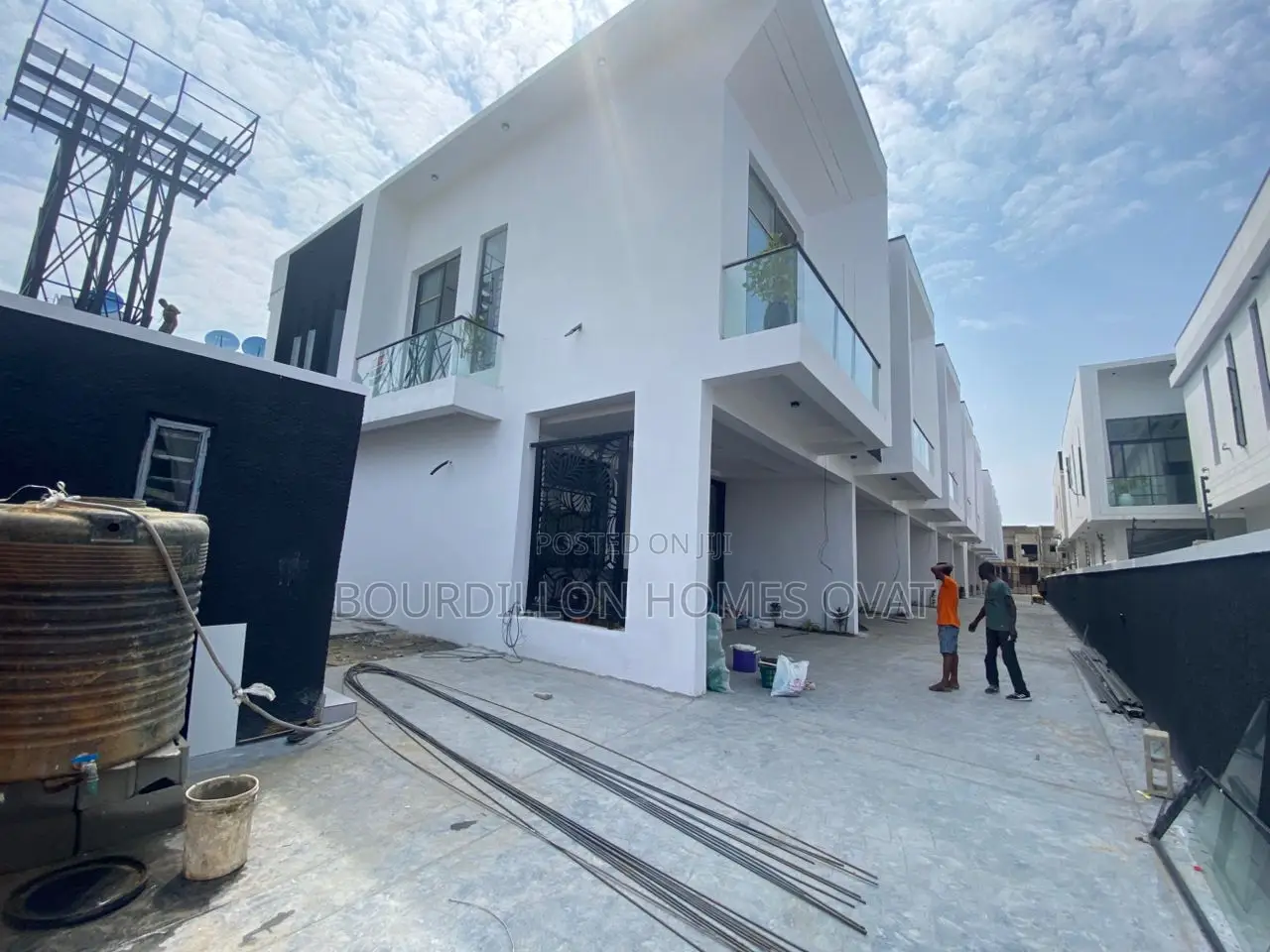 4bdrm Duplex in Ikota for sale