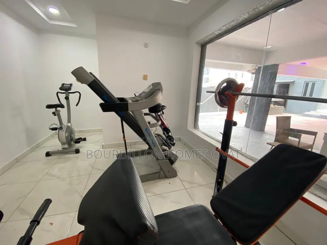 2bdrm Apartment in Lekki for sale