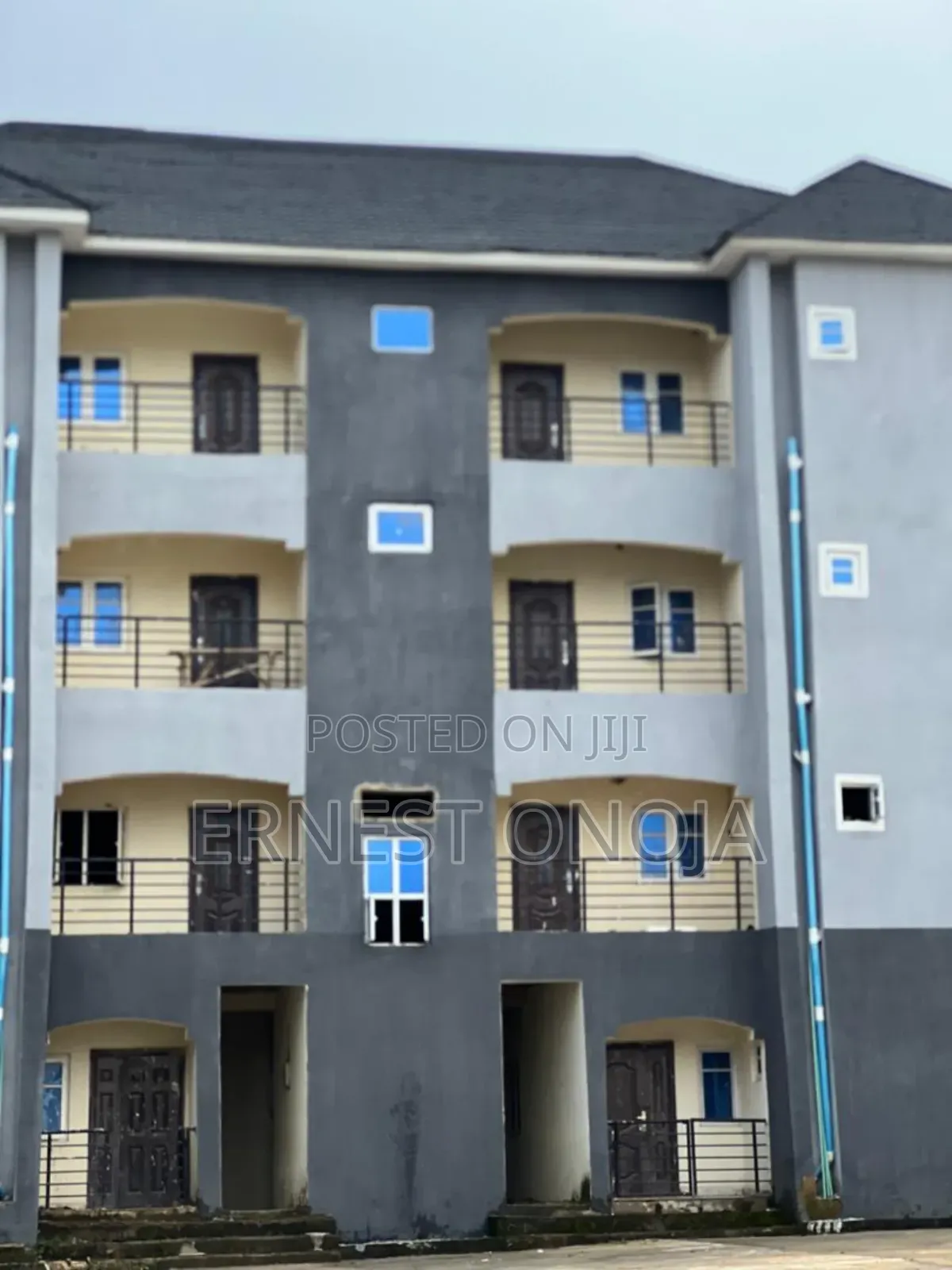 3bdrm Block of Flats in Lifecamp for sale