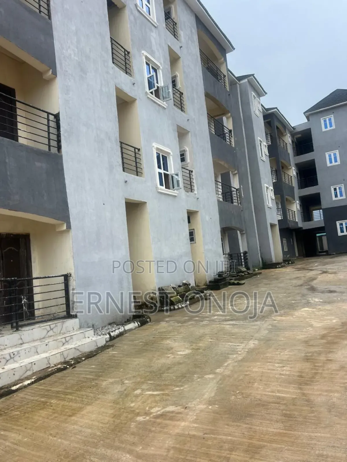 3bdrm Block of Flats in Lifecamp for sale