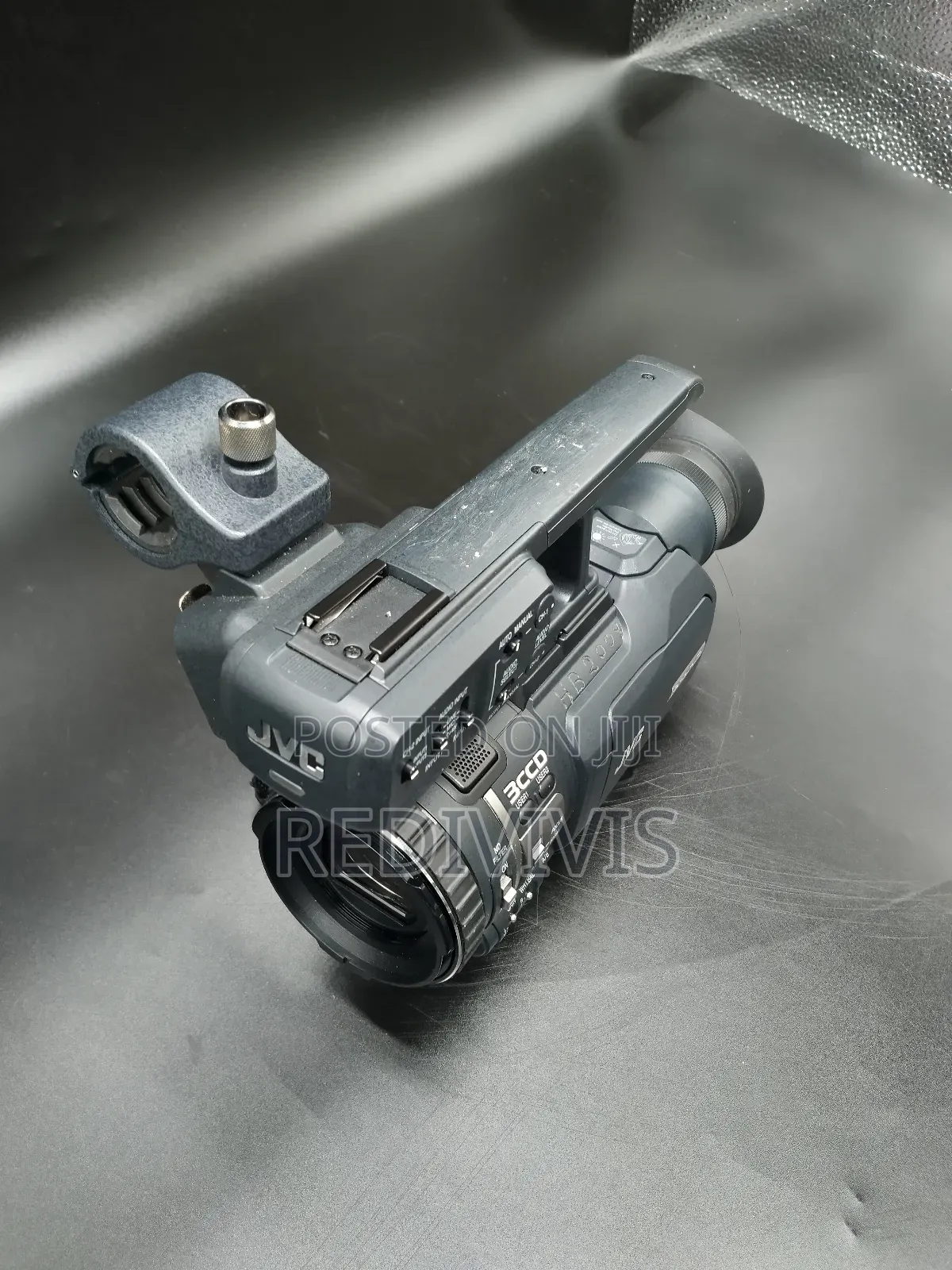 JVC Gy-Hm100e Prohd Camcoder - Full Hd, 3ccd, Dual Sdhc, XLR Audio