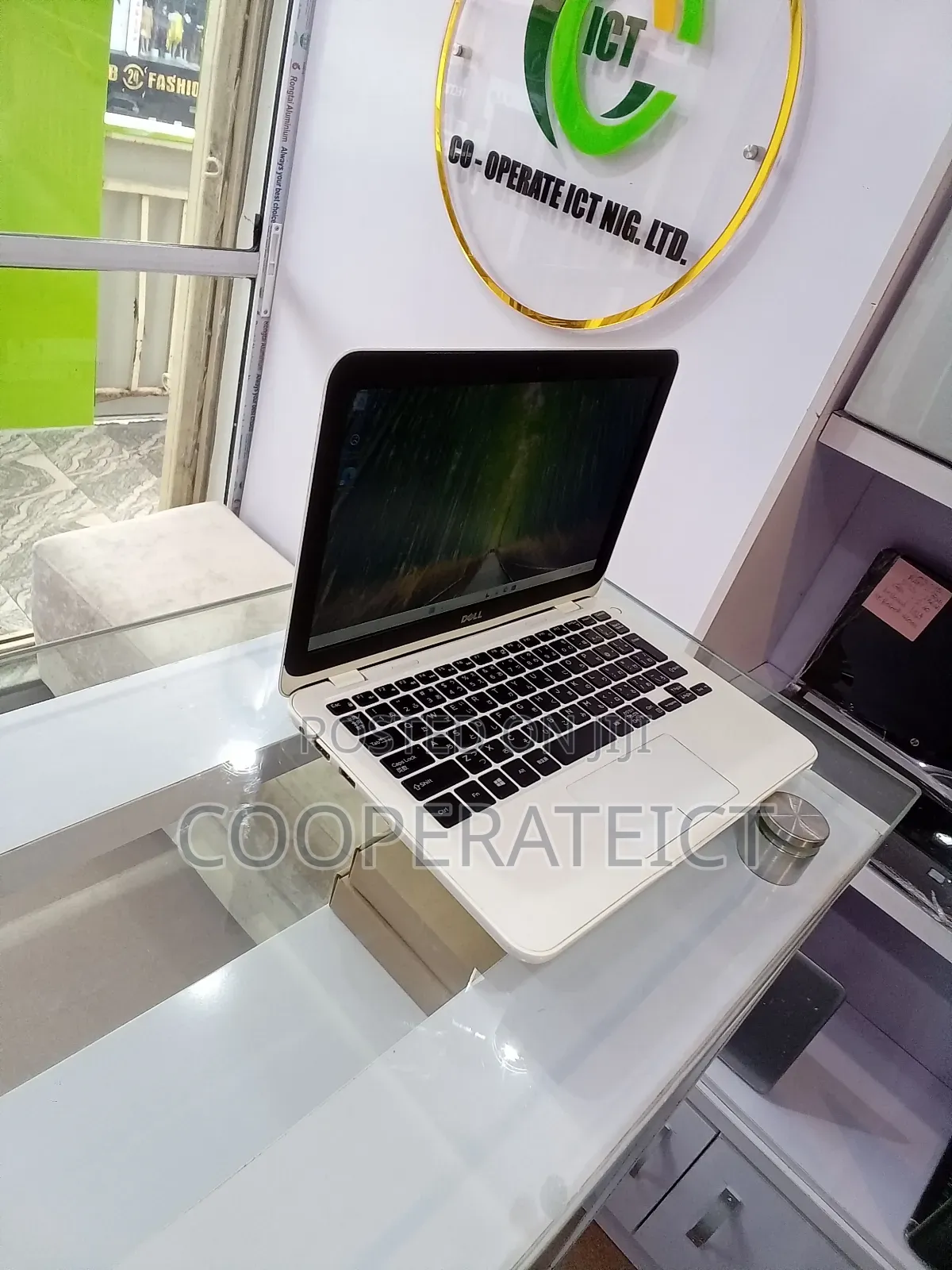 Laptop Dell Inspiron 11 3169 4GB AMD SSD 128GB