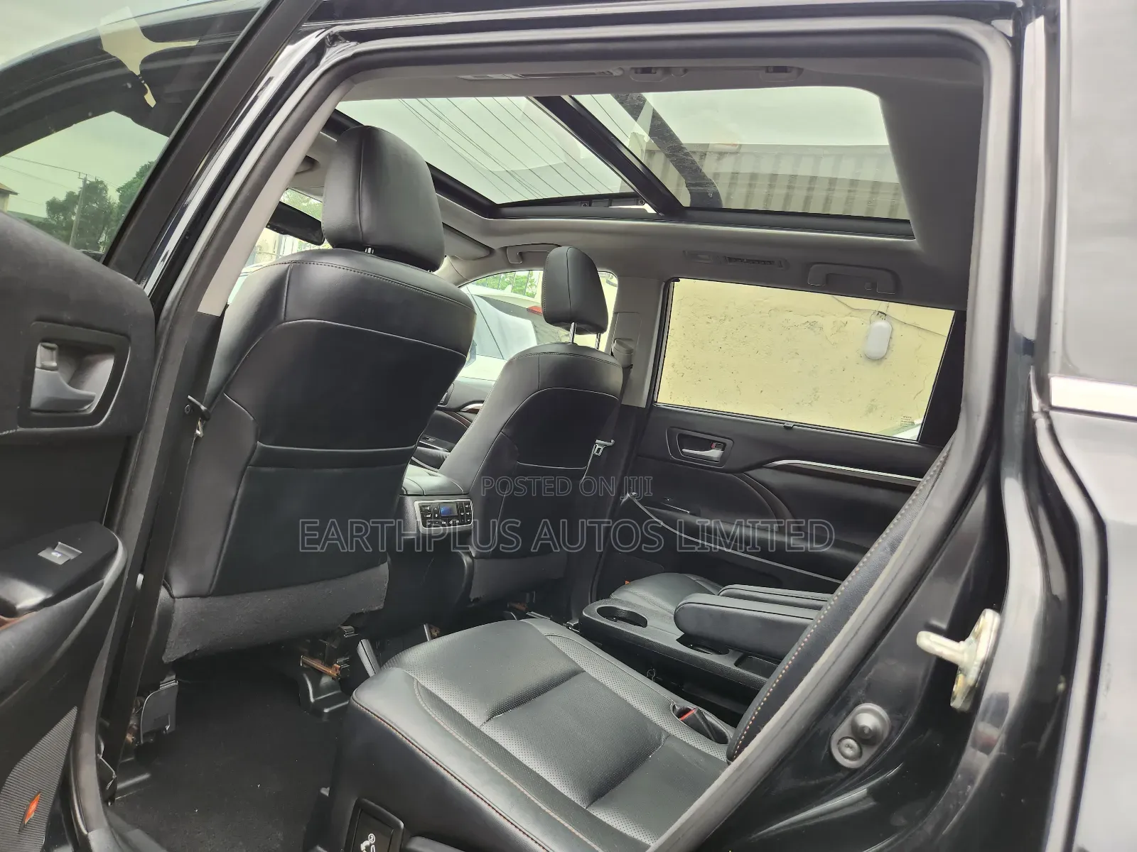 Toyota Highlander Limited Platinum 4dr SUV AWD (3.5L 6cyl 6A) 2014