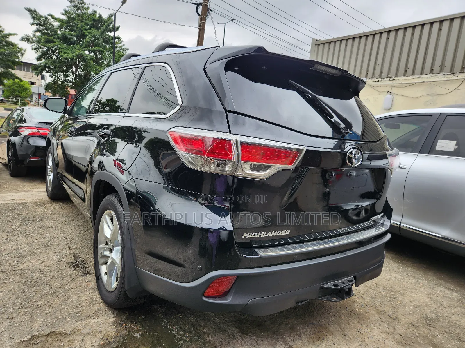 Toyota Highlander Limited Platinum 4dr SUV AWD (3.5L 6cyl 6A) 2014