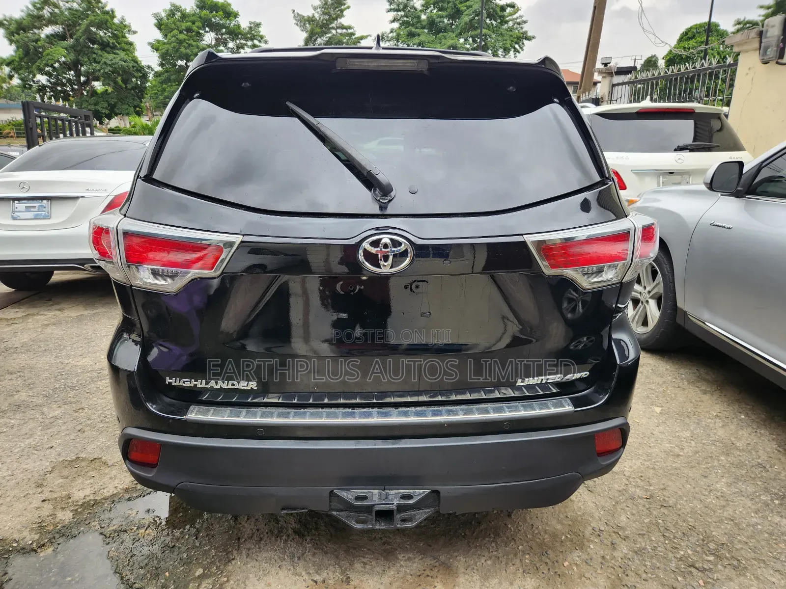 Toyota Highlander Limited Platinum 4dr SUV AWD (3.5L 6cyl 6A) 2014