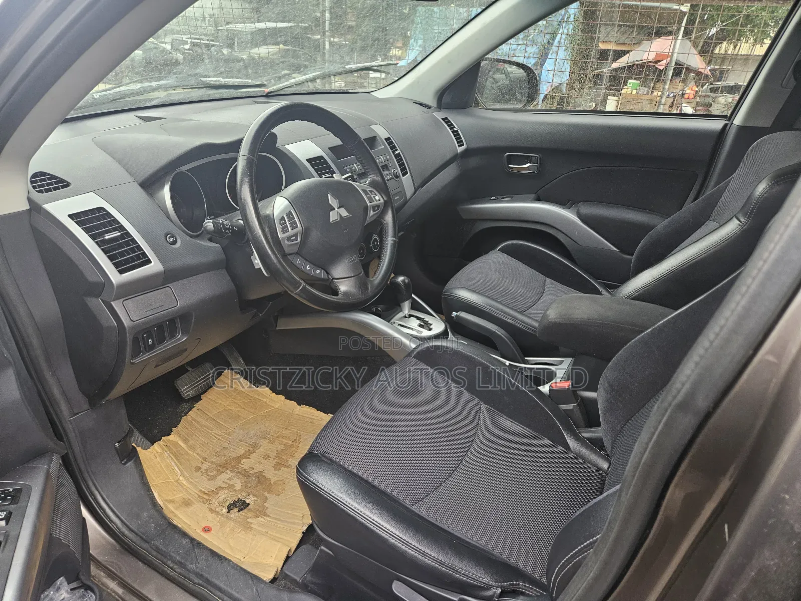 Mitsubishi Outlander 2012 Brown