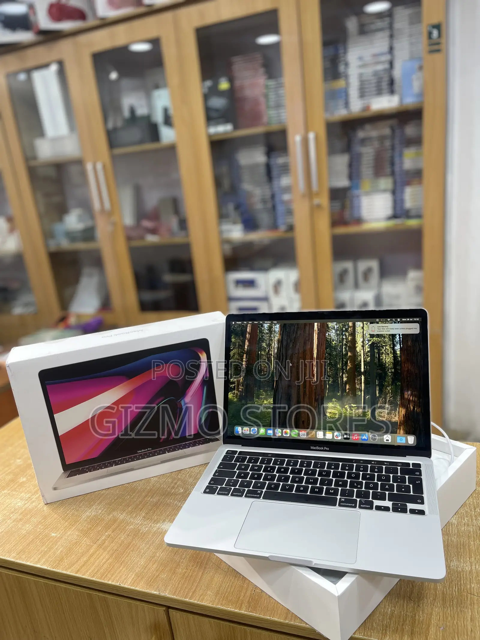 Laptop Apple MacBook Pro 2020 8GB Apple M1 SSD 256GB