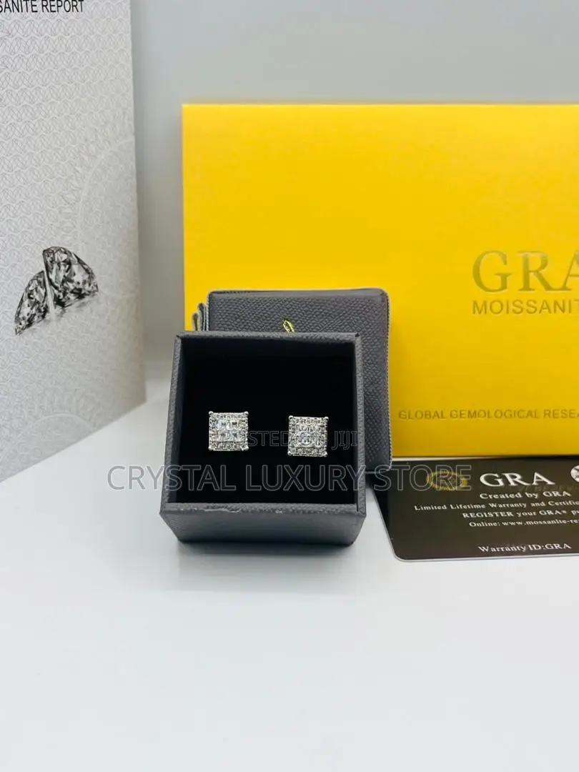 High Quality Luxury Moissanite Stud