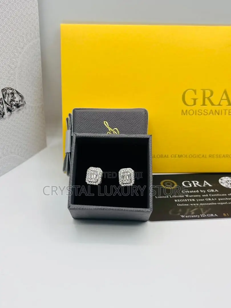 High Quality Luxury Moissanite Stud