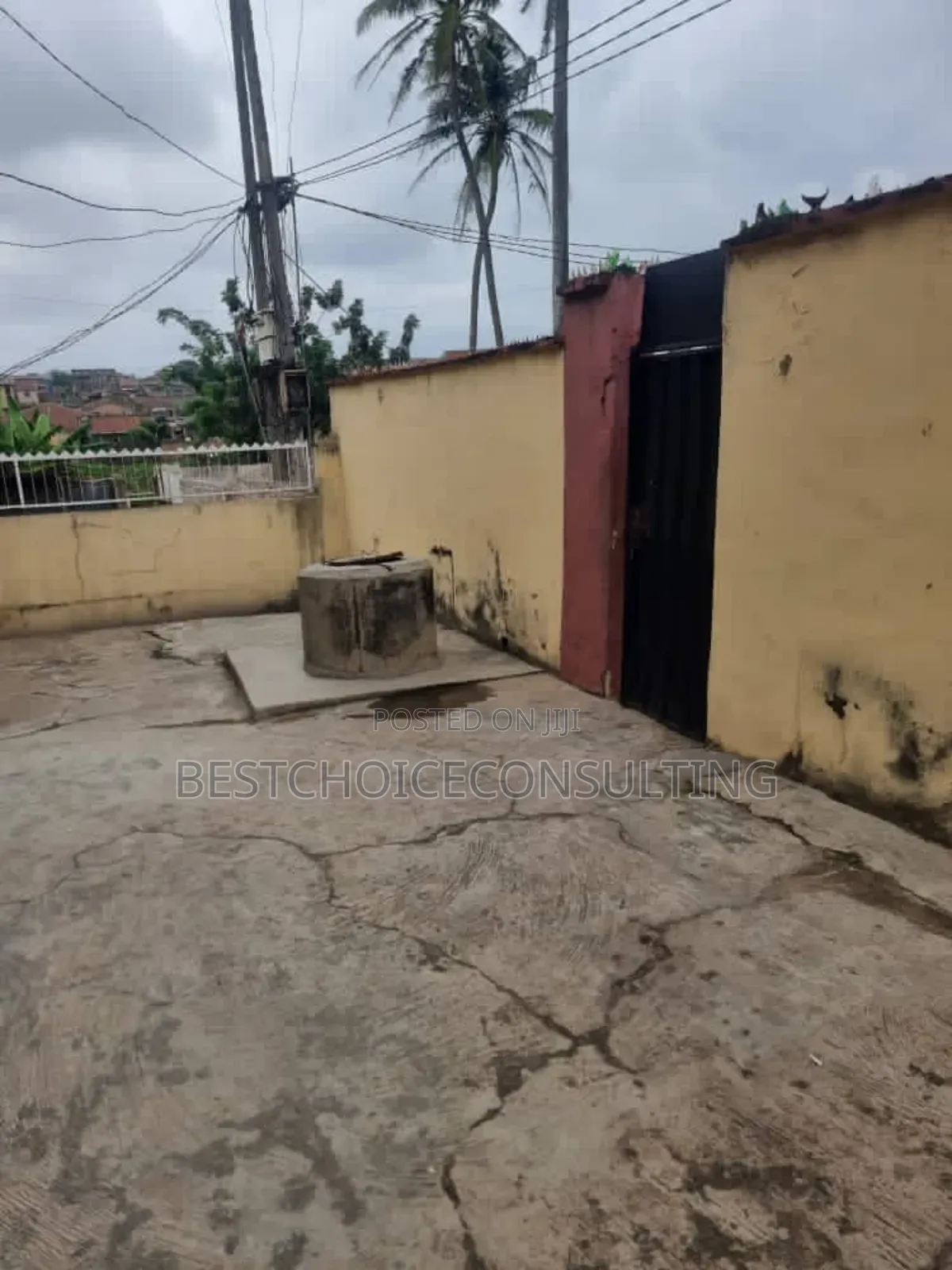 3bdrm Block of Flats in Felele Challenge, Ibadan for sale