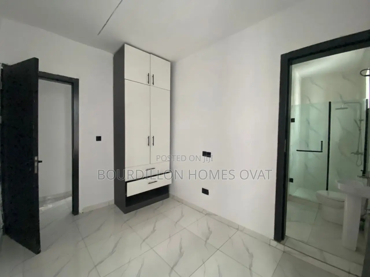 4bdrm Duplex in Ikota for sale