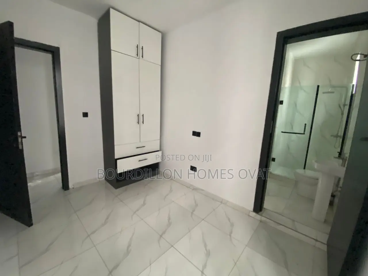 4bdrm Duplex in Ikota for sale