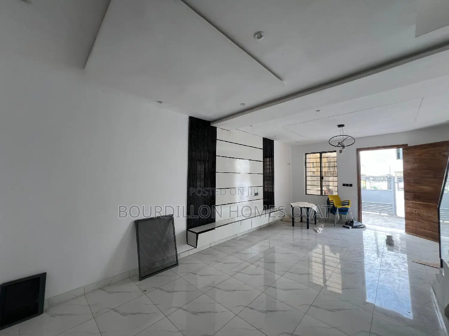 3bdrm Duplex in Ikota for sale