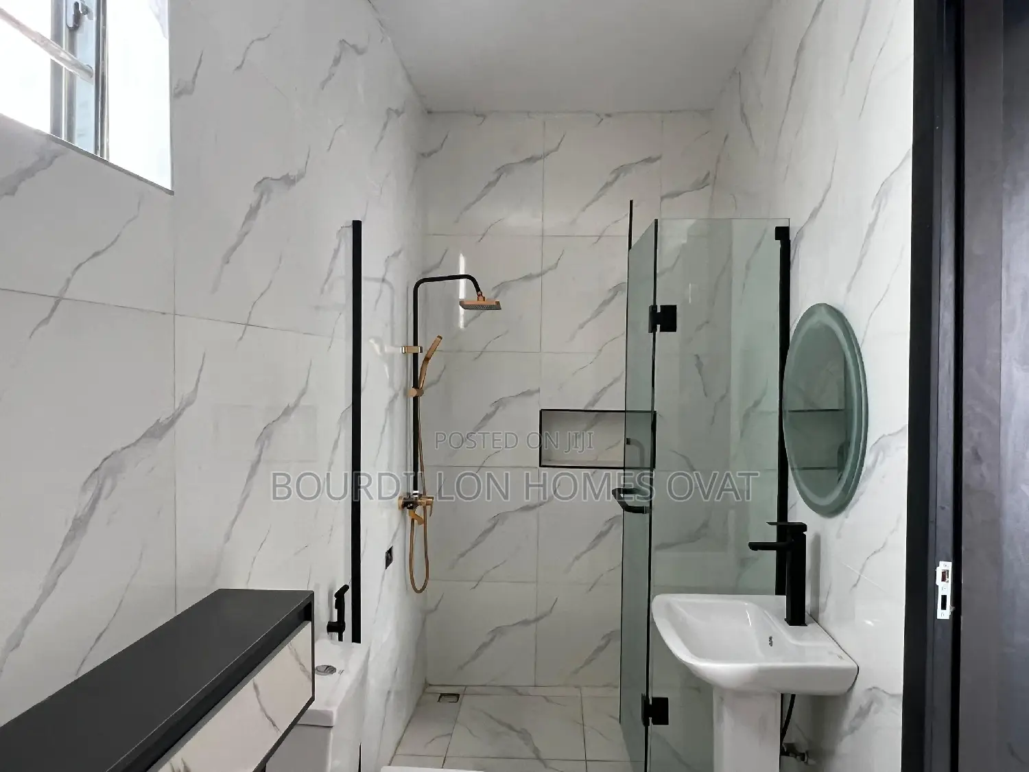 4bdrm Duplex in Ikota for sale