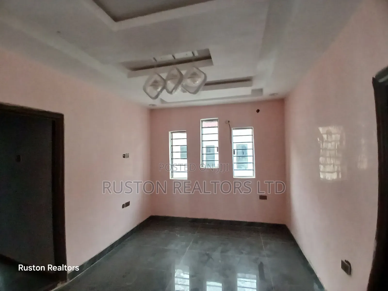 4bdrm Duplex in Ibadan for sale