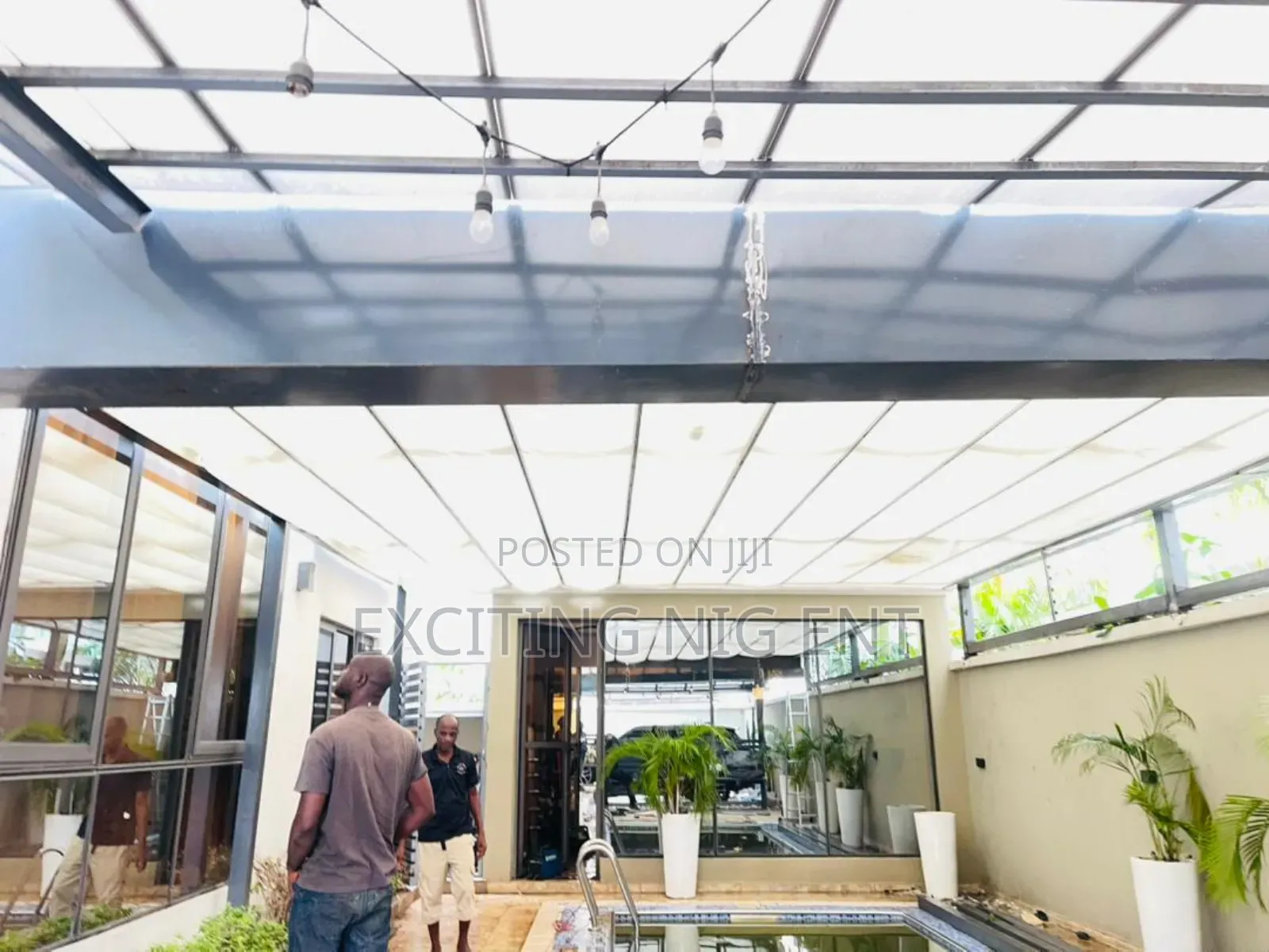 Automatic Roof for Your Swimming Pool Cover and Lounge Bar