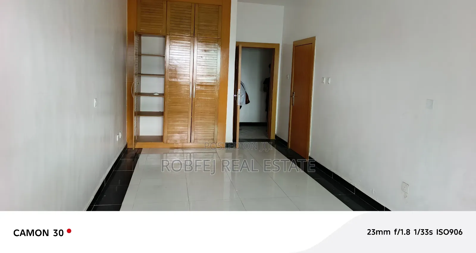 3bdrm Block of Flats in Lekki Expressway for rent