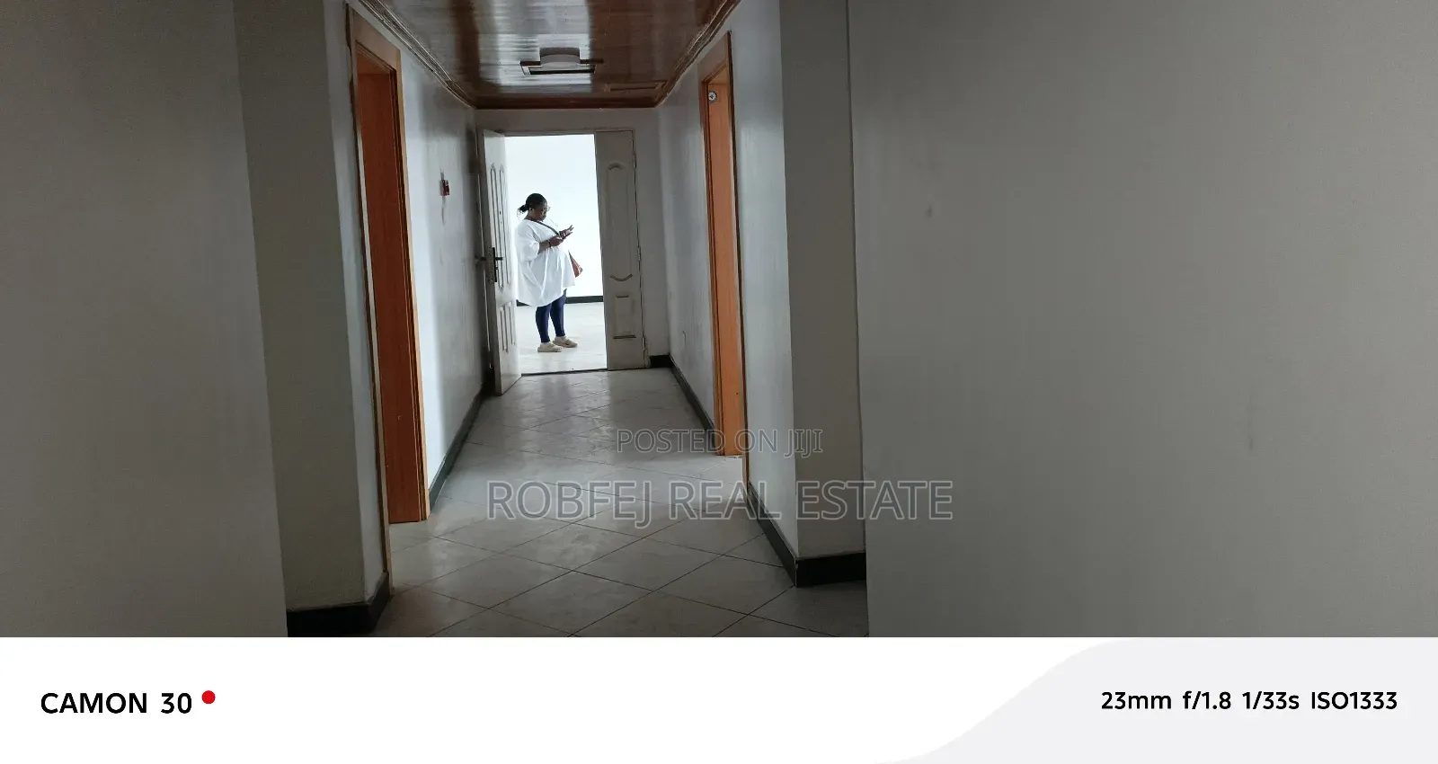 3bdrm Block of Flats in Lekki Expressway for rent