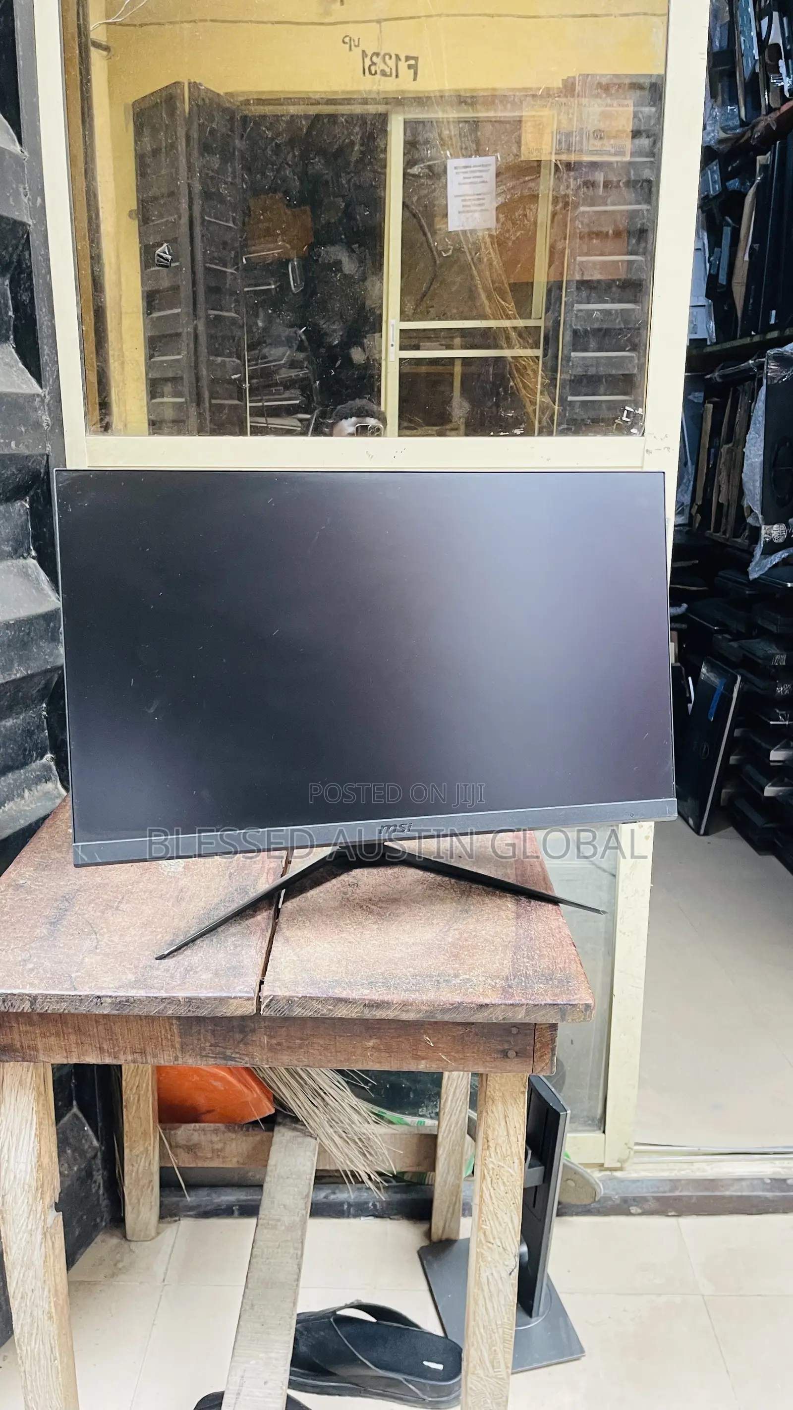 27 Inches Frameless High Gaming Monitor