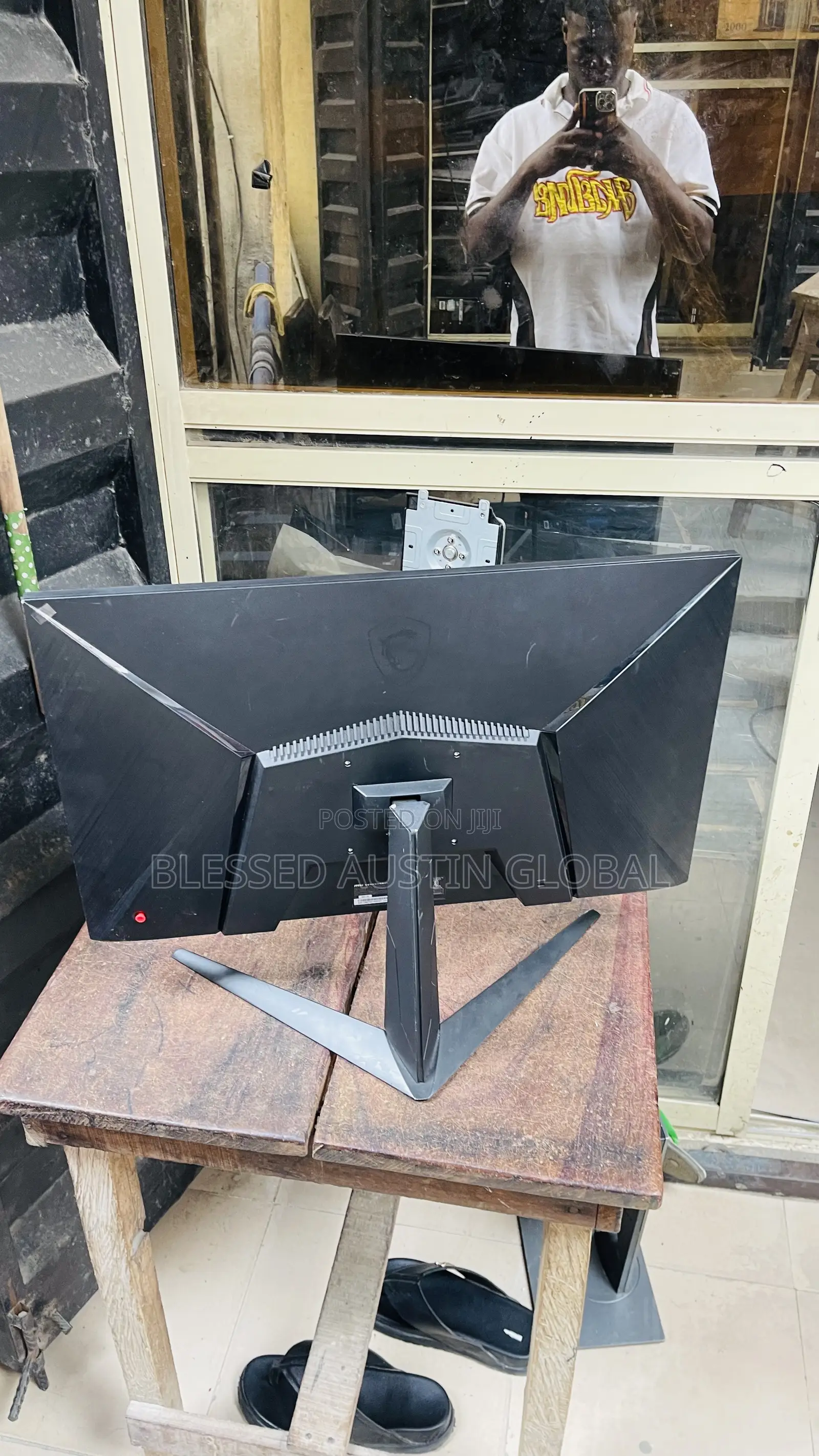 27 Inches Frameless High Gaming Monitor