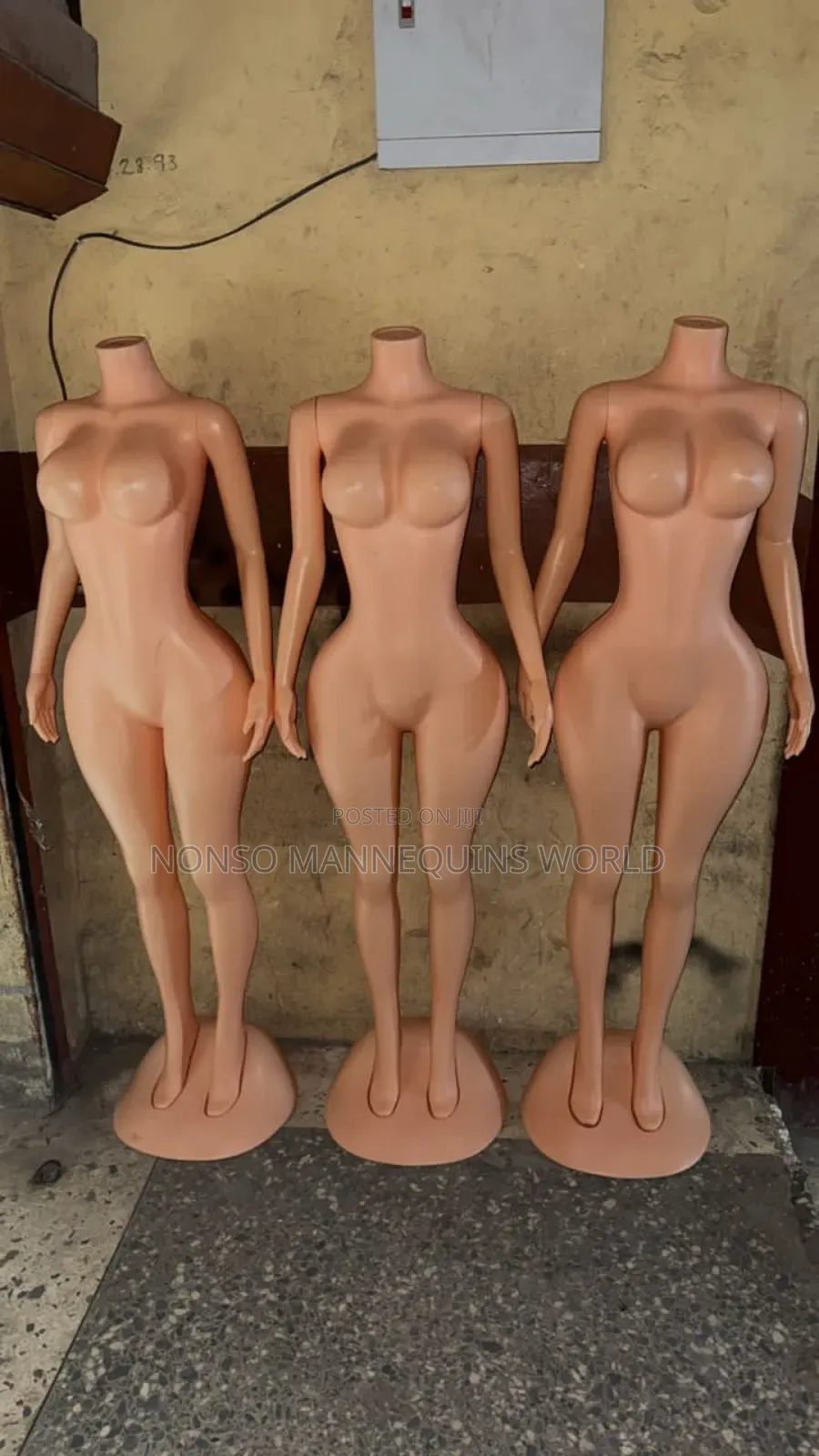 Size 12 Big Hips Female Plastic Headless Mannequin
