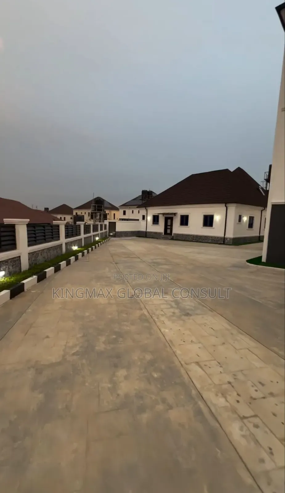 8bdrm Villa in Asokoro (Naf Valley for sale
