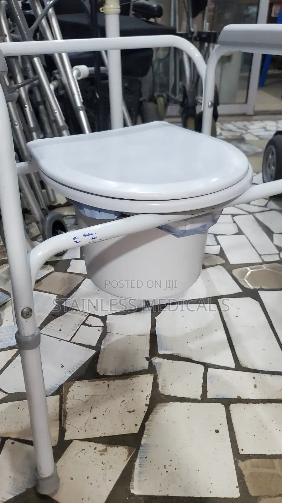 Komod Toilet Seat